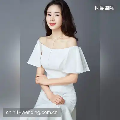 董新月